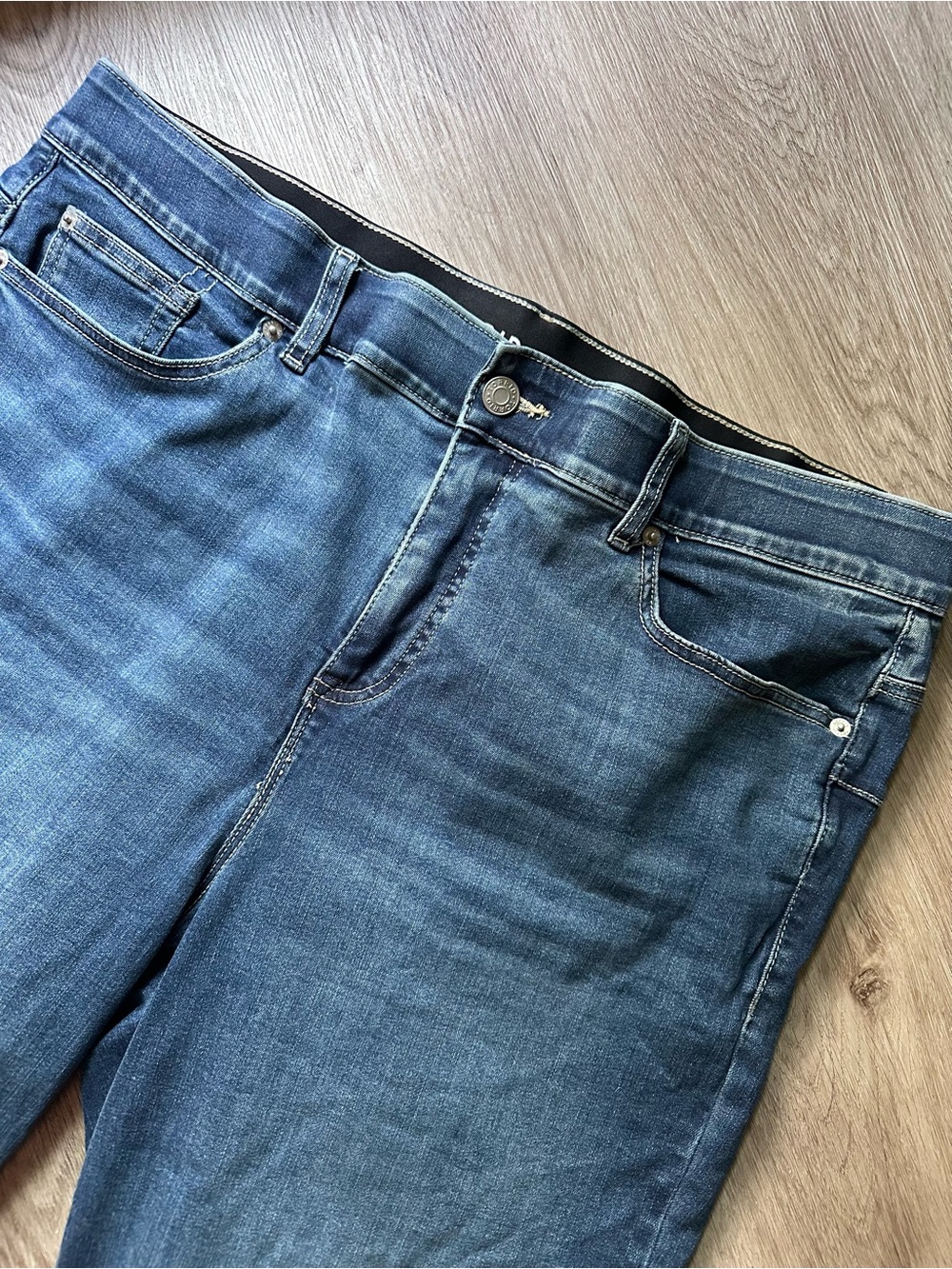 Torrid Women's Bombshell Wide Leg Super Soft Blue Jeans - 20 T Tall EUC - Picture 4 of 6